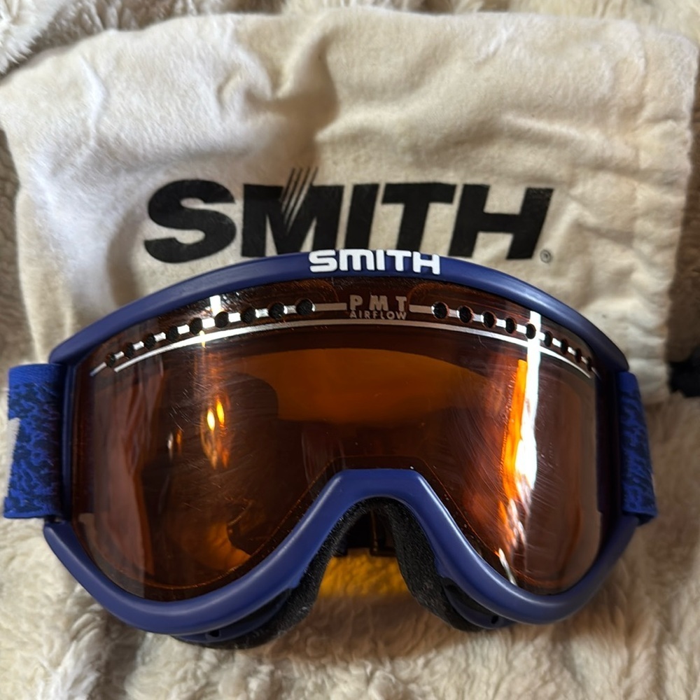 SMITH PMT Airflow Ski Goggles- orange tint - blue and white colors w/ dust bag